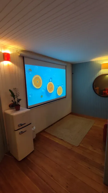 Уютный домик с баней на территории Тихого пруда