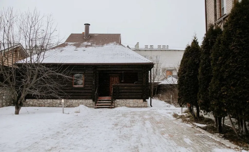 8-комнатный Дом