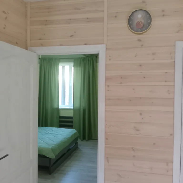 Уютный дом в саду