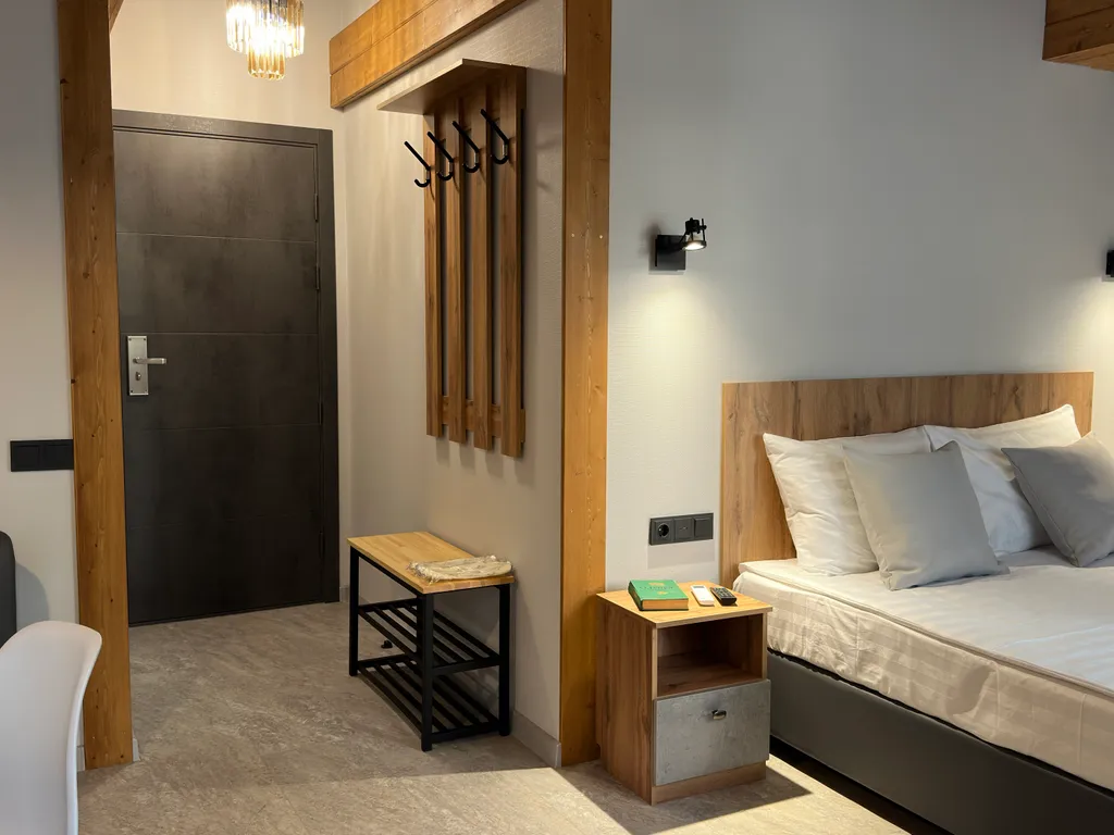 Уютный апартамент-студия с видом на озеро