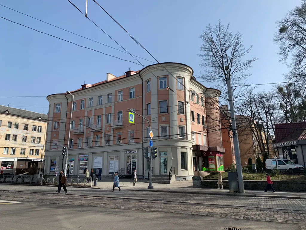 Квартира Квартира с изолированными комнатами в элитном районе — Калининград