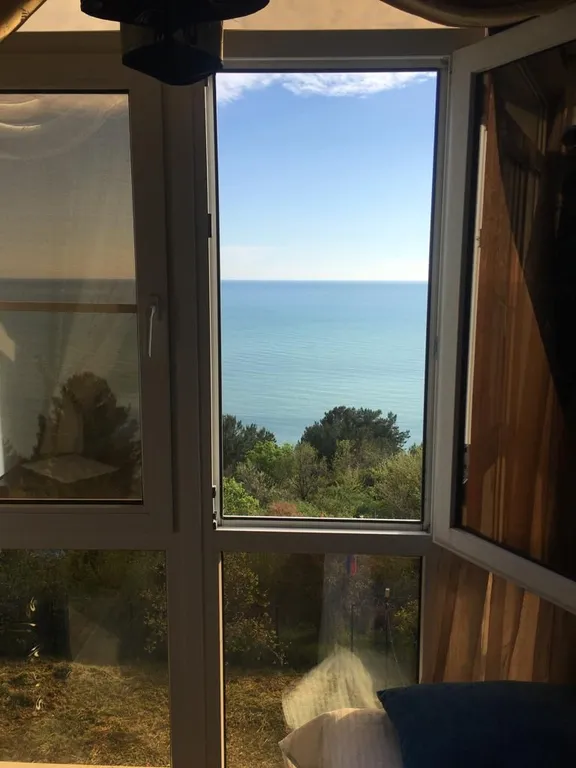 Трехместный номер с шикарным, панорамным  видом на море