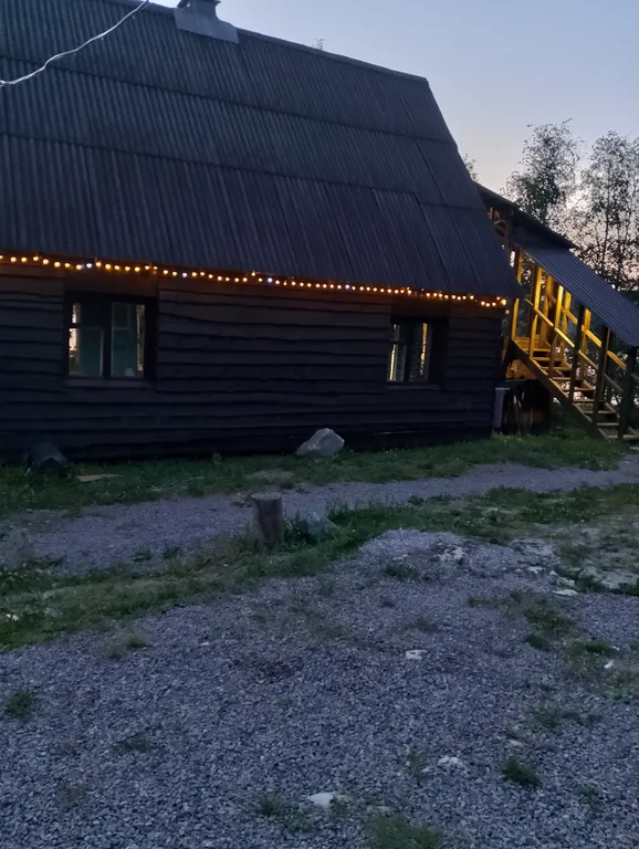 Домик с отдельным входом и красивым видом из окна со всеми удобствами