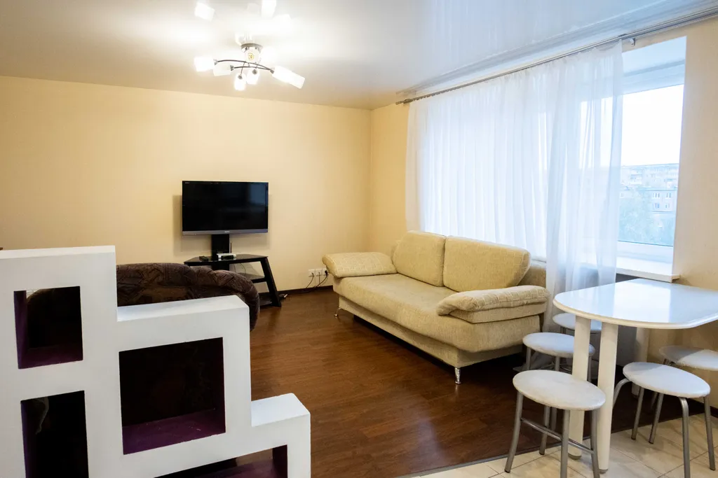 Просторная двушка рядом с ПетрозаводскМАШ