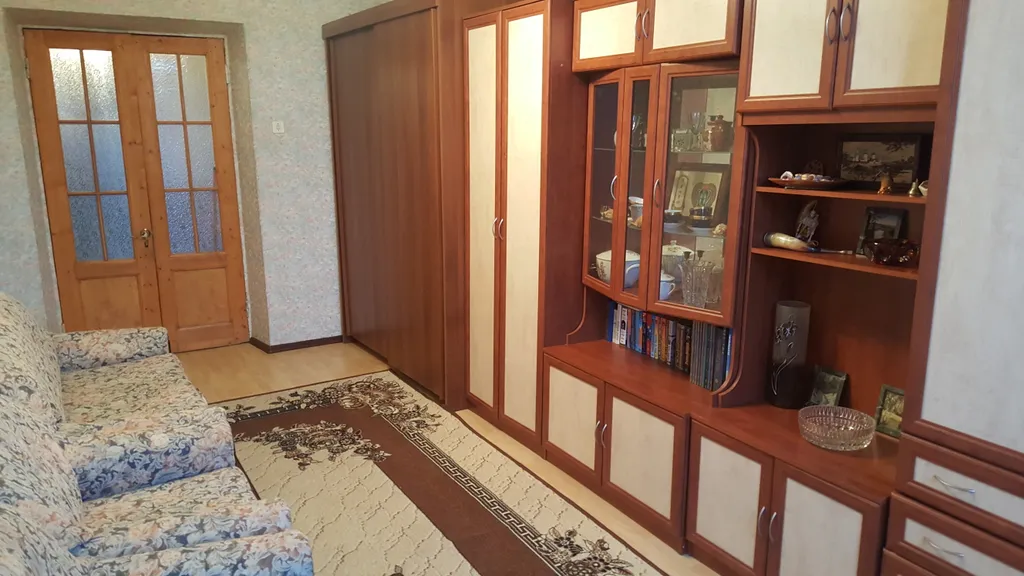 Большая квартира у Смольного и Клиники Прогноз Малютка
