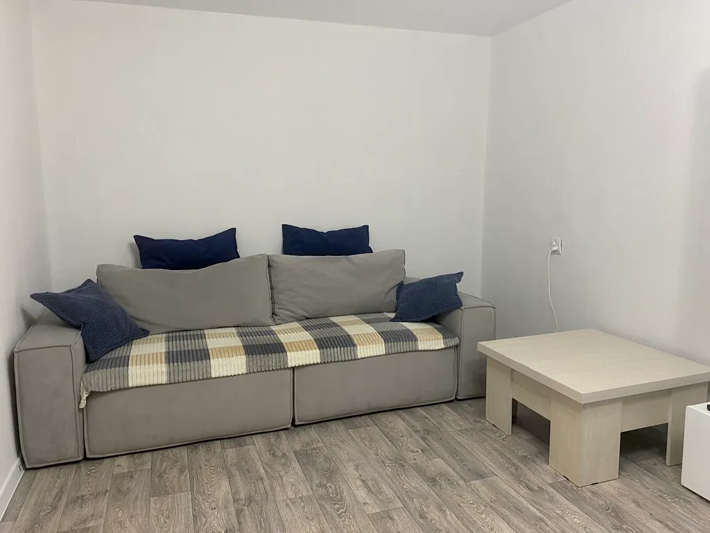 Просторная светлая 2-комнатная квартира в центре города