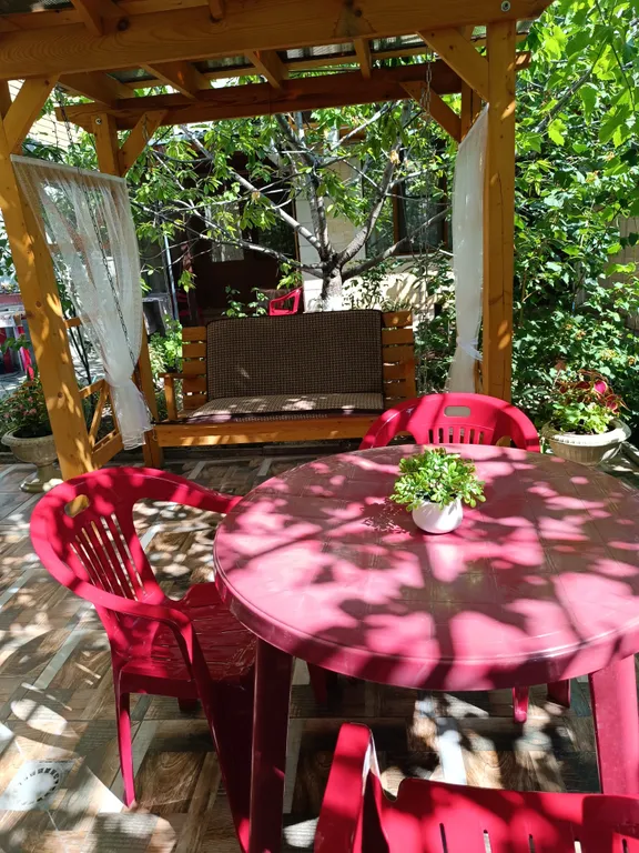 Коттедж Дом утопающий в зелени и очень уютный — Геленджик