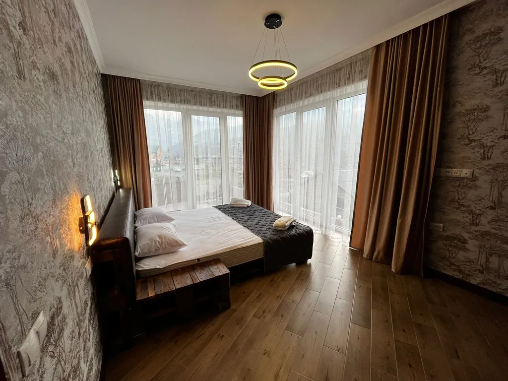 Дом в горах с бассейном