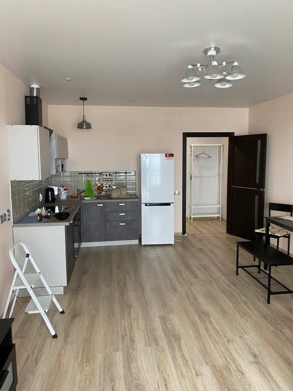 Новый высотный дом рядом с домом Павлова