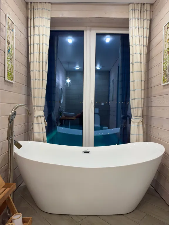 Уютный дом с русской баней из ольхи и тёплым бассейном