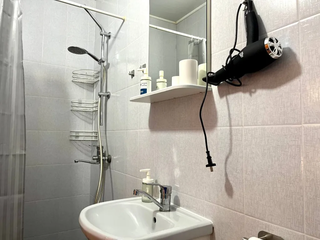 Люкс с балконом с видом на озеро двухкомнатный