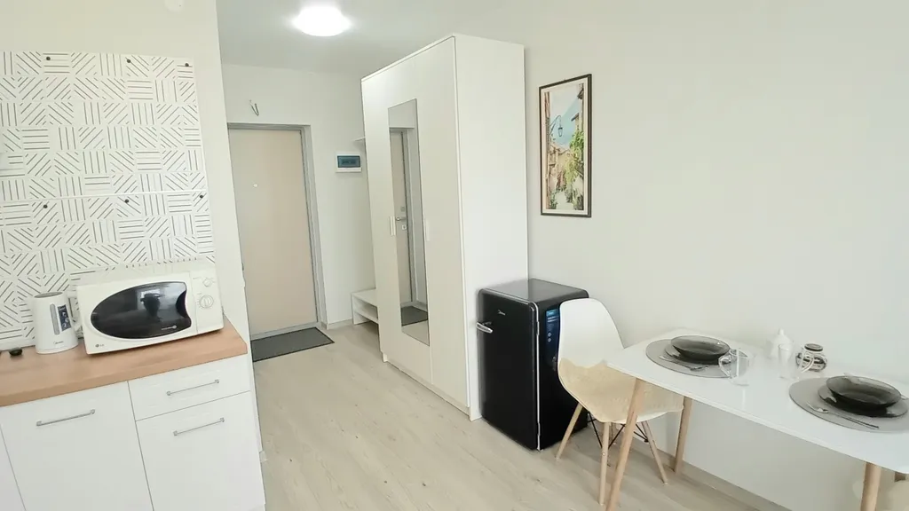 Чистая студия в ЖК Ежевика