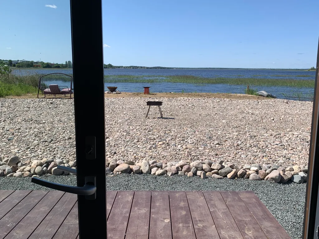 Logma Karelia, современный глэмпинг на берегу озера