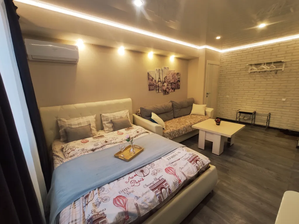 Студия с дизайнерским ремонтом париж