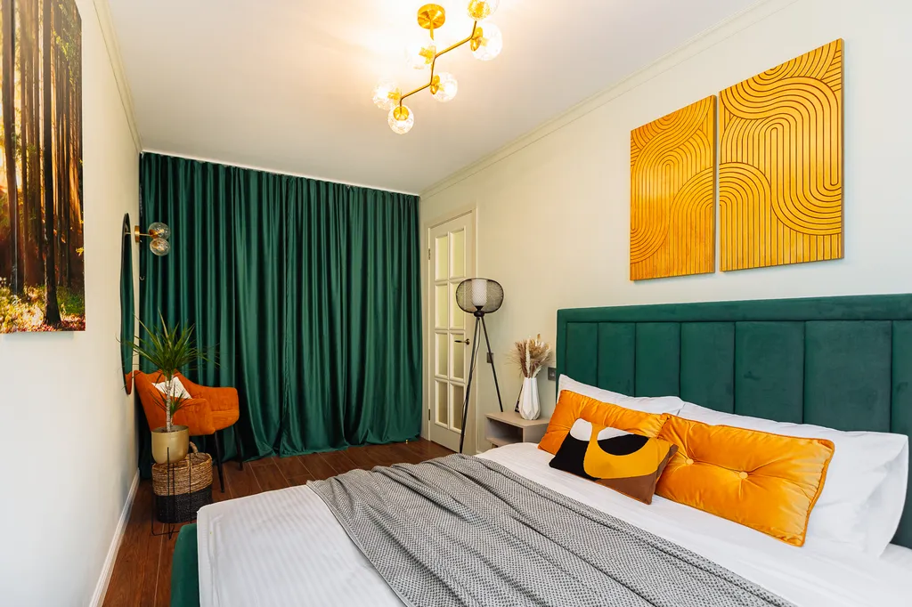 Две минуты и вы уже на Острове Канта, в самом центре Калининграда!