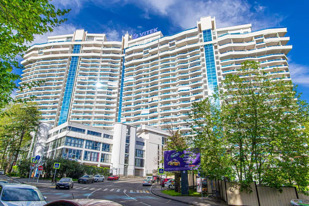 Квартира с бассейном и видом на море