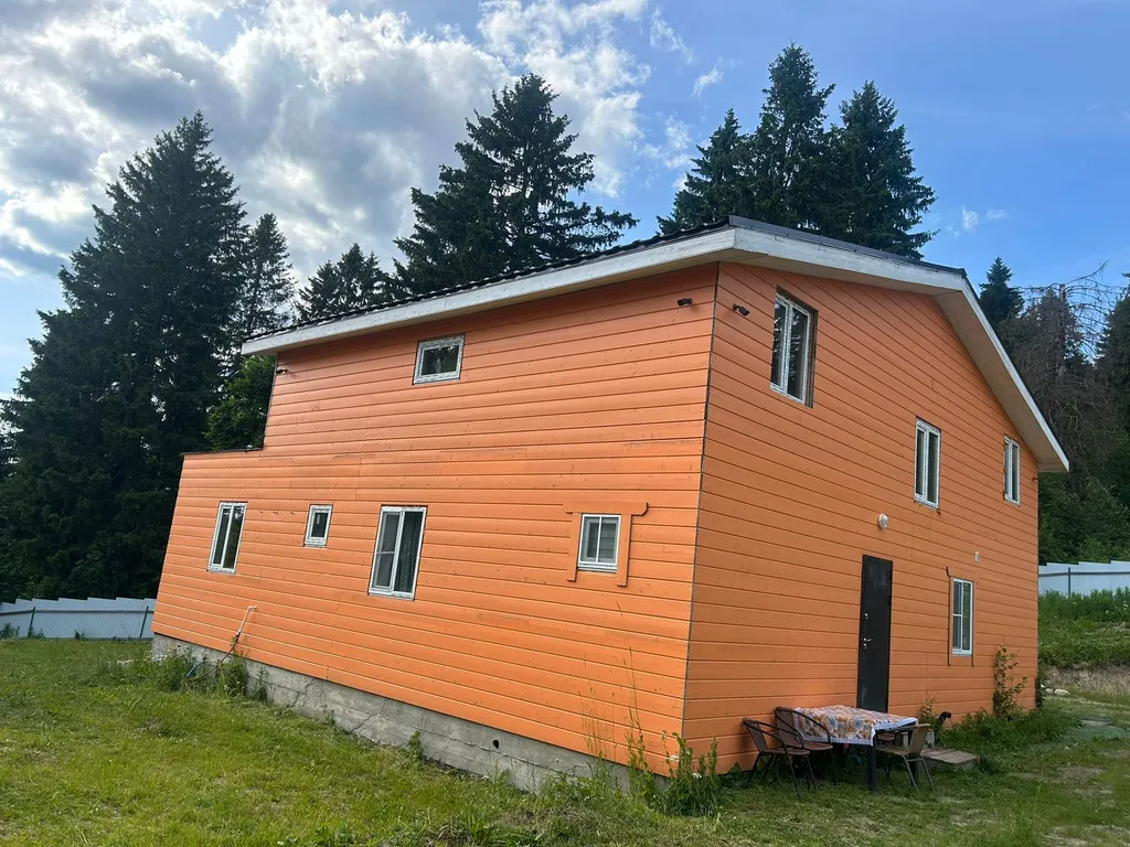 Коттедж Дом на берегу озера, на первой линии — Приморск