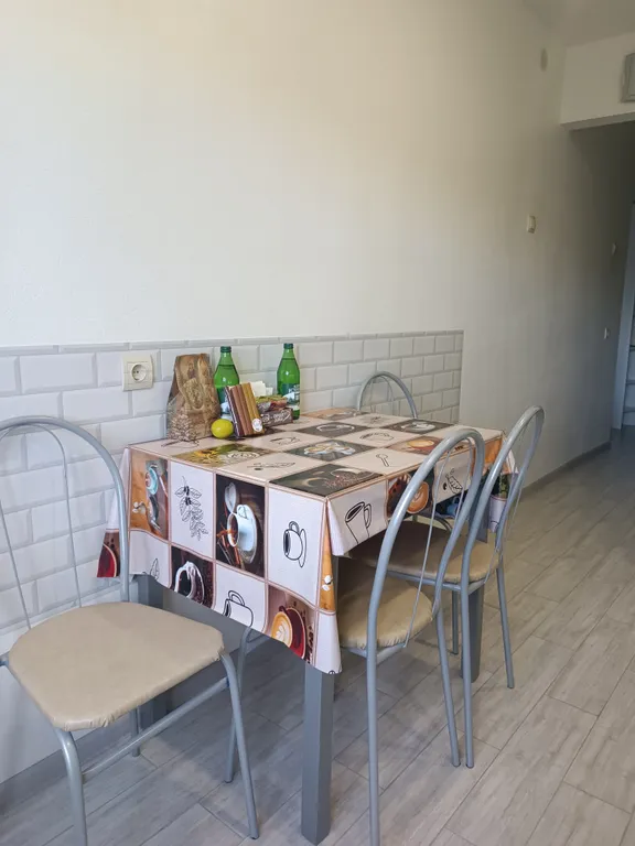 Уютная квартира недалеко от центра с видом на горы