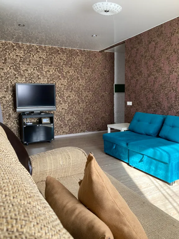 2-комнатная квартира рядом с УВЗ