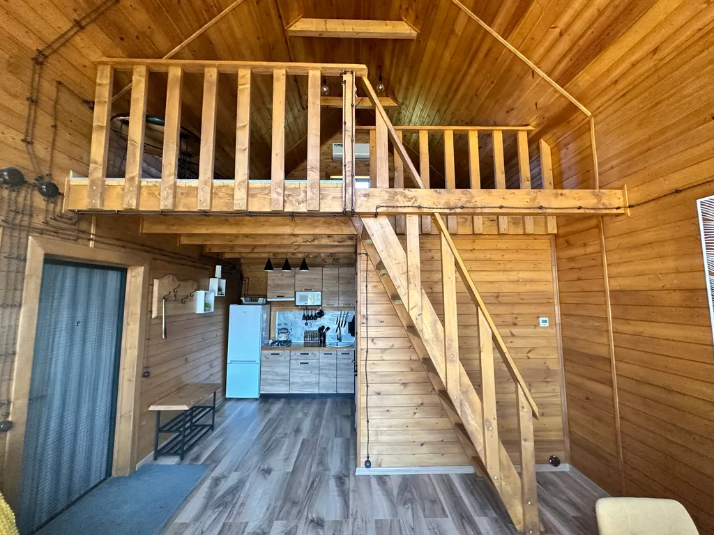 Барнхаус Black