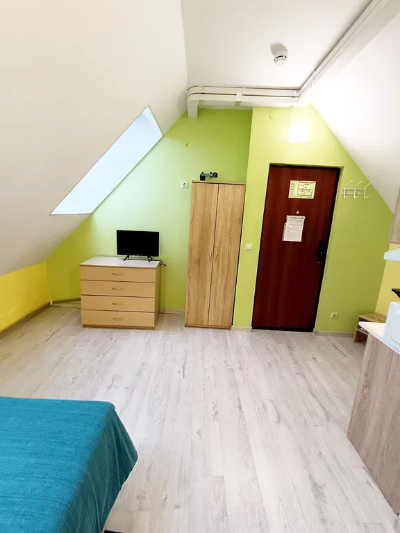 Стандартный одноместный номер на мансардном этаже