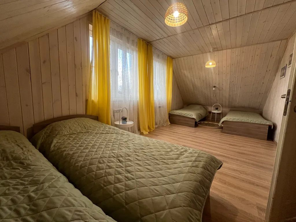 Двухэтажный дом с видом на Галичское озеро