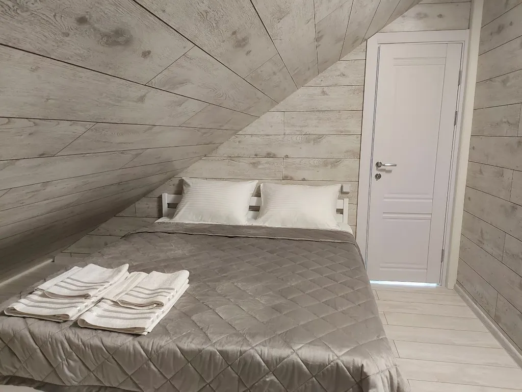 Дом в горах у реки Катунь