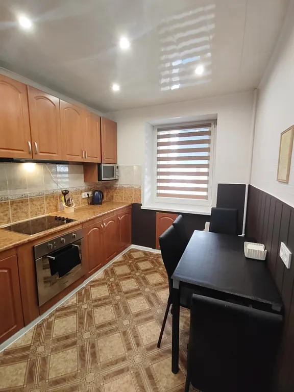 Трёхкомнатная квартира с раздельными комнатами, балконом и лифтом