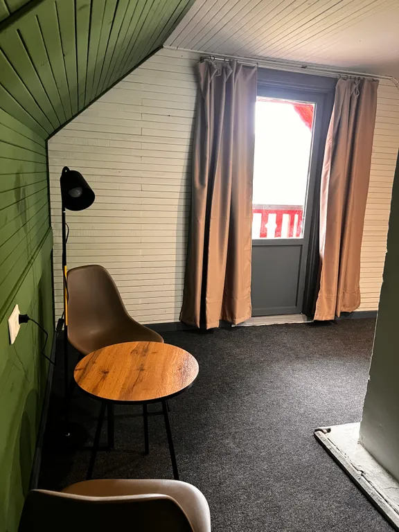 Двухэтажный домик с видом на залив