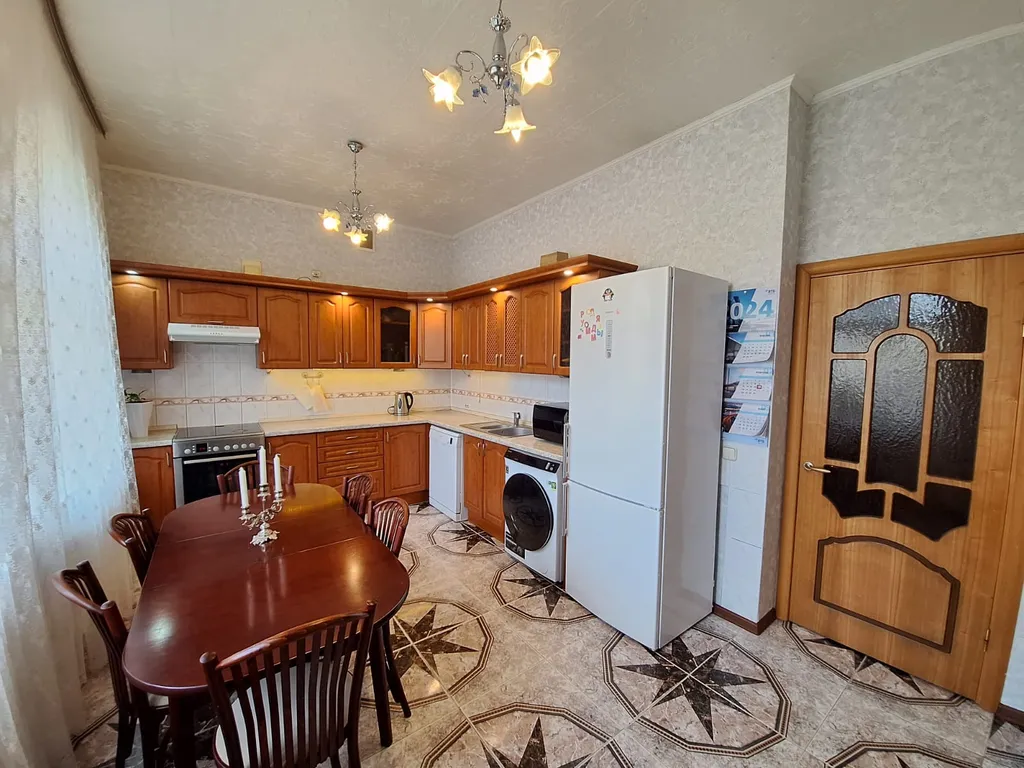 Первый этаж дома у моря