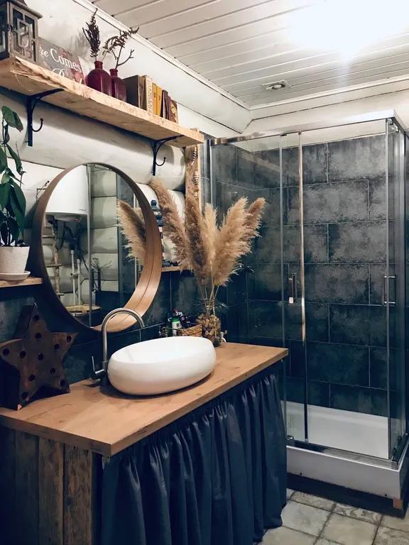 Уютный семейный дом у озера