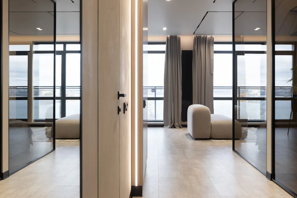 Апартаменты бизнес-класса в центре города с панорамным видом на пруд