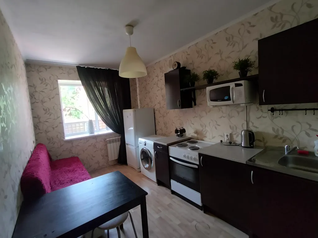 Отличная евродвушка в новом доме с двумя диванами