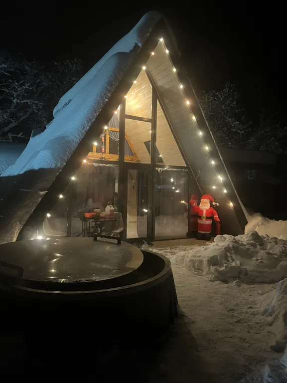 А-фрейм с бассейном