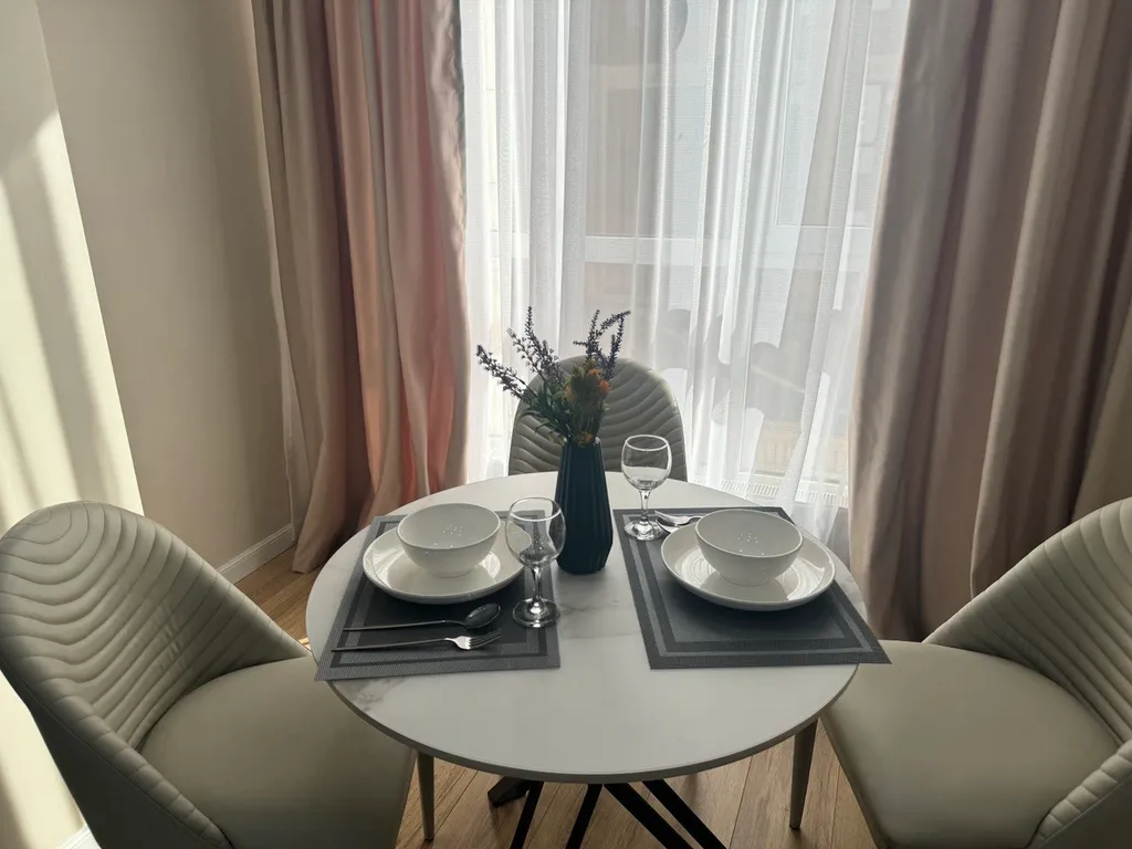 Евродвушка в ЖК Комфорт Сити с видом на горы, рядом с ТЦ MEGA