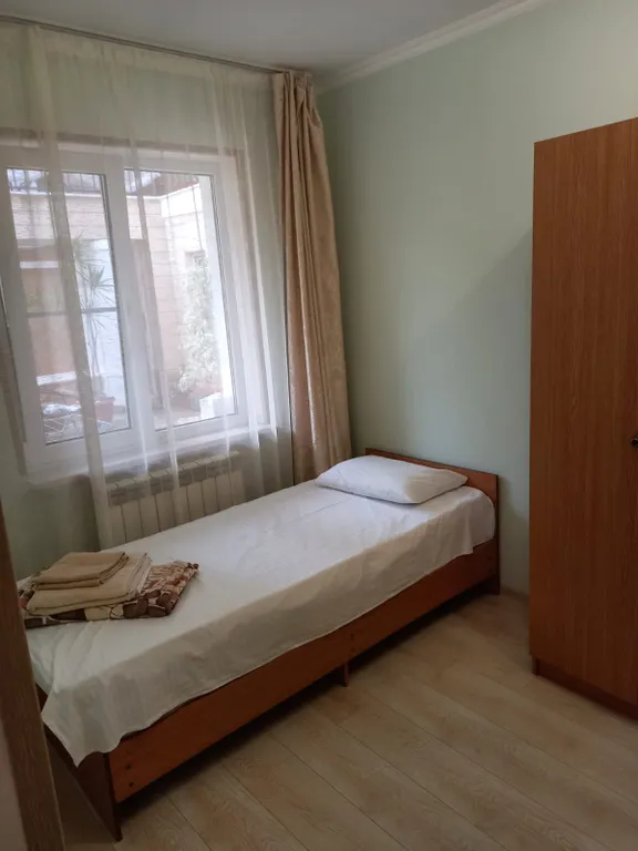 Трехкомнатная квартира на берегу моря