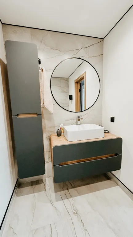 Новый дом с подогреваемым бассейном и сауной