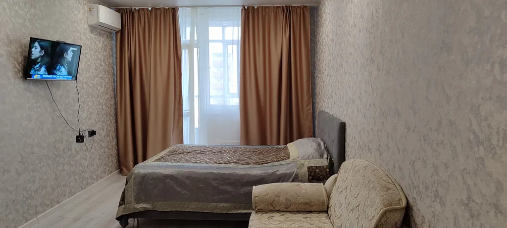 Современная студия в центре возле ЖД вокзала