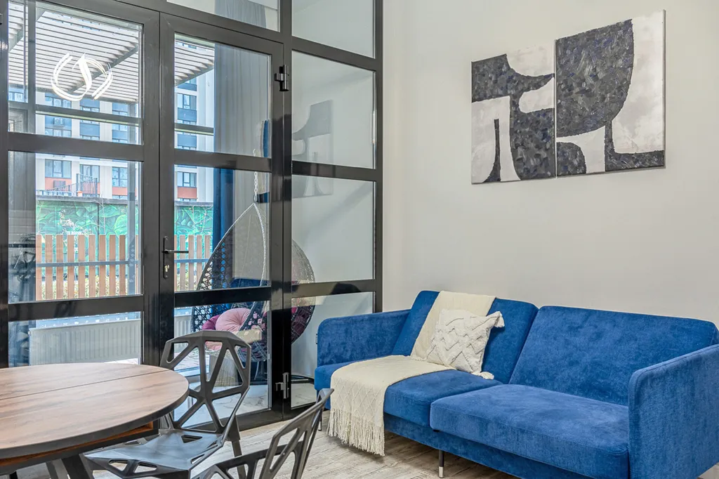 Уютная 2-комнатная квартира в ЖК Изумрудный Бор с собственной террасой