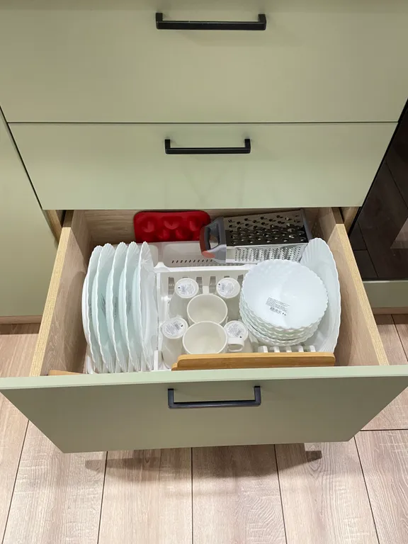 Уютный дом в окружении леса