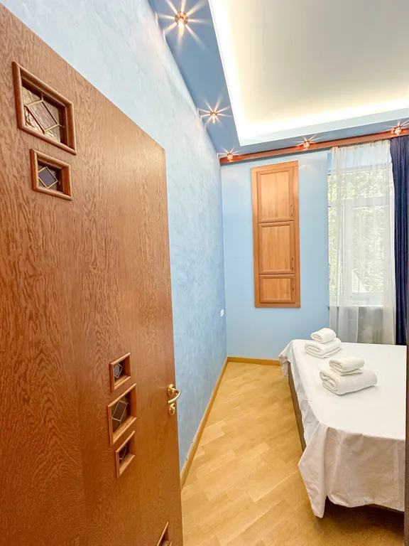 В центре под рукой все событие