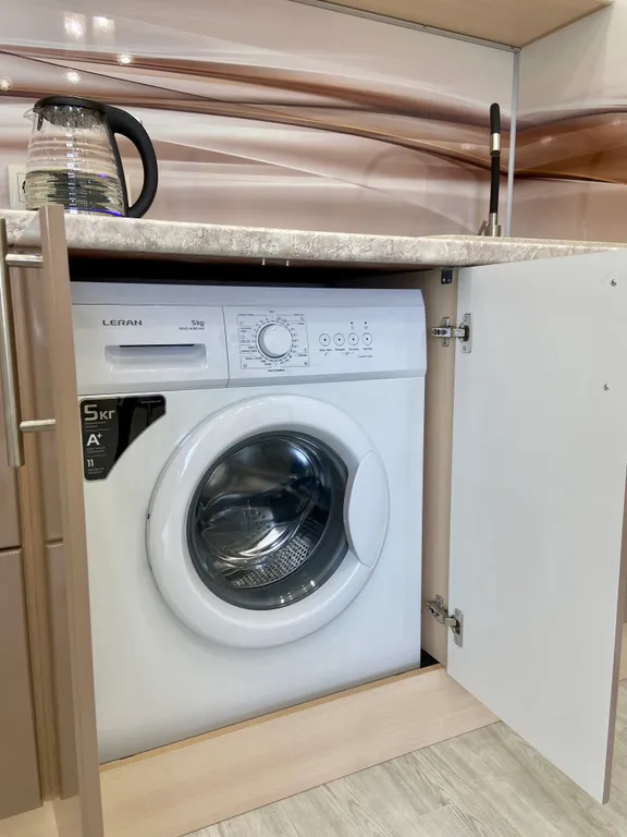 Чистая уютная квартира с дизайнерским ремонтом рядом с ТЦ Кристалл