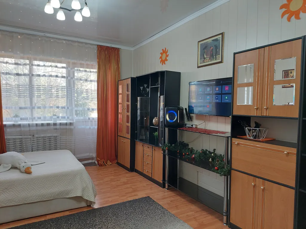 Коттедж Марианна с бильярдом, теннисом, сауной и бассейном