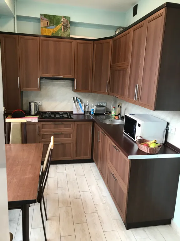 Панорамная студия с потрясающим видом на горы в центре красной поляны