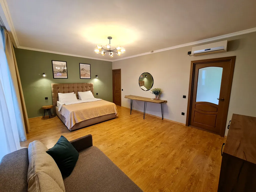 Супервидовая квартира в Ливадии рядом с морем