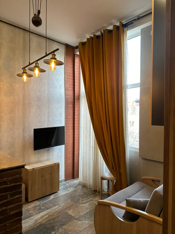 Квартира Студия лофт в самом центре — аренда посуточно в Ереван