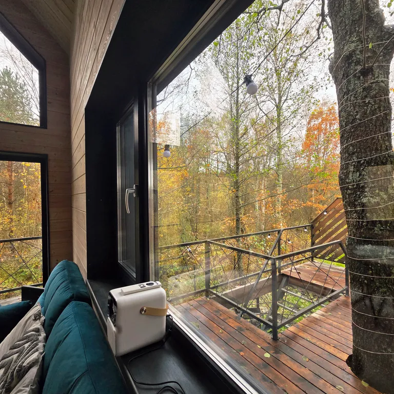 Домик на дереве Alderwood lodge