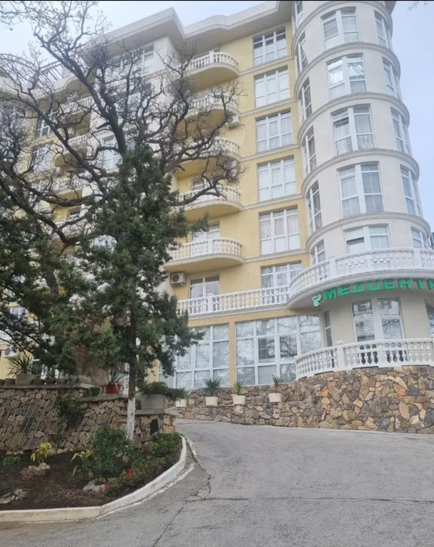 Апартаменты с кухней и панорамный видом на море и гору Ай-Петри