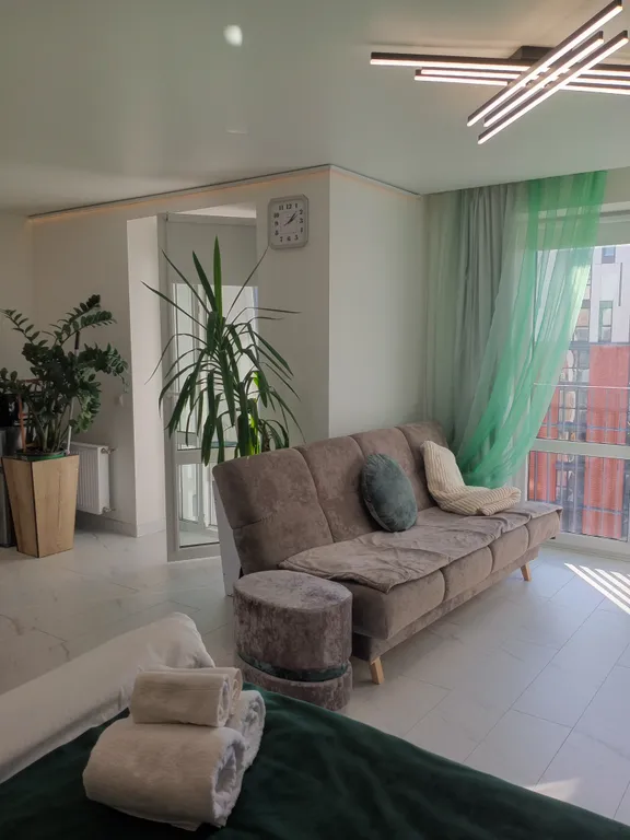 Студия с джакузи на 8 этаже в центре города