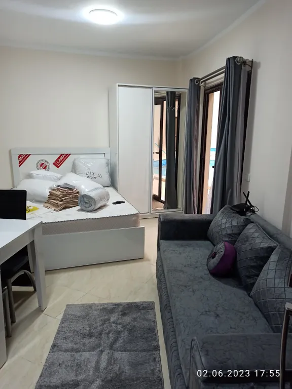 Большая студия у бассейна